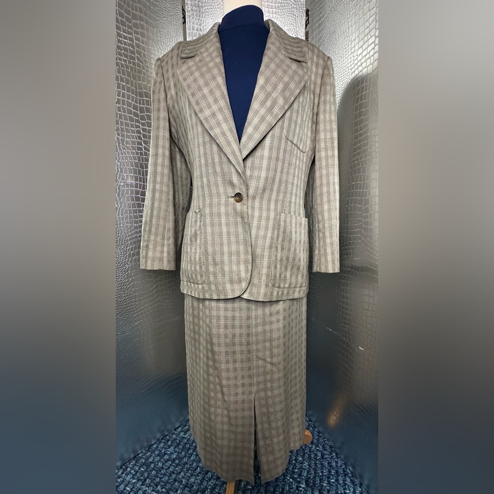 Calvin Klein Collection Vintage Beige Plaid Skirt Set